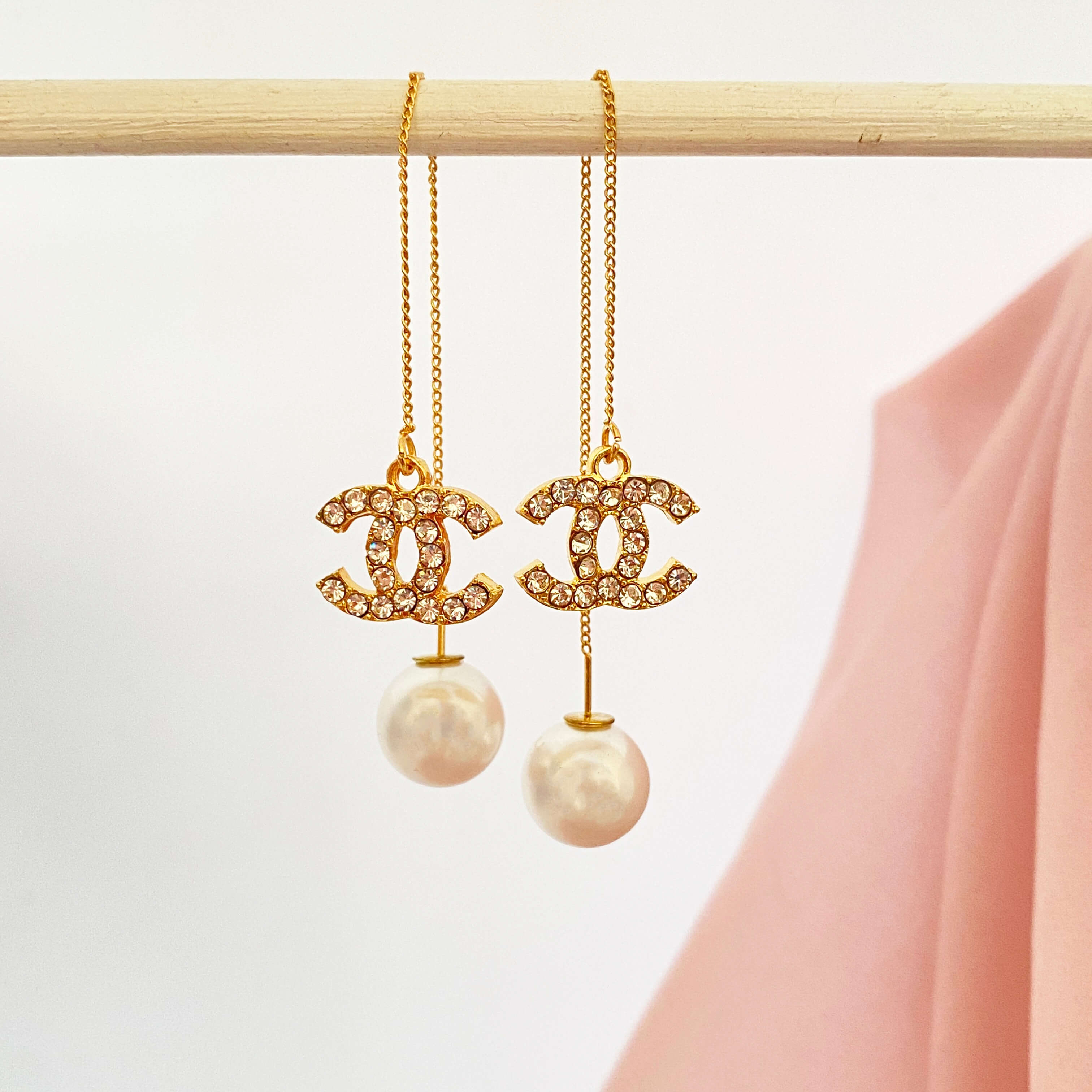 Jasayla Floral Sui Dhaga Diamond Earrings | Jewelry design earrings, Gold  earrings designs, Gold jewelry fashion